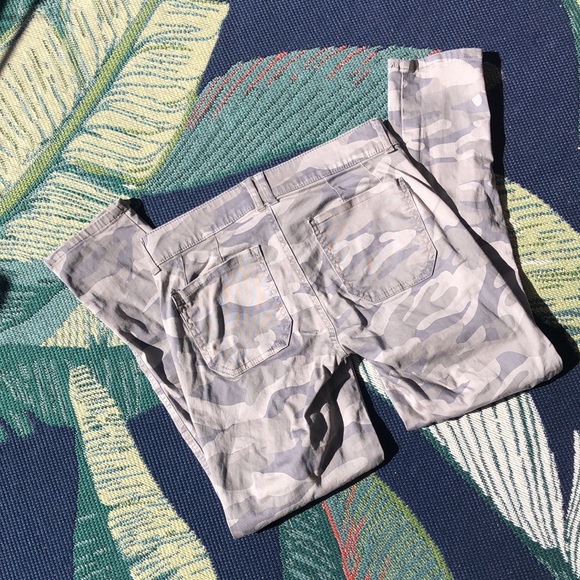 DEMOCRACY “Ab” technology CAMMO STRETCH JEANS / Woman’s size 2 - Picture 4 of 9